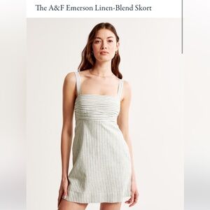 A&F Green/White Linen Blend Skort Size Small